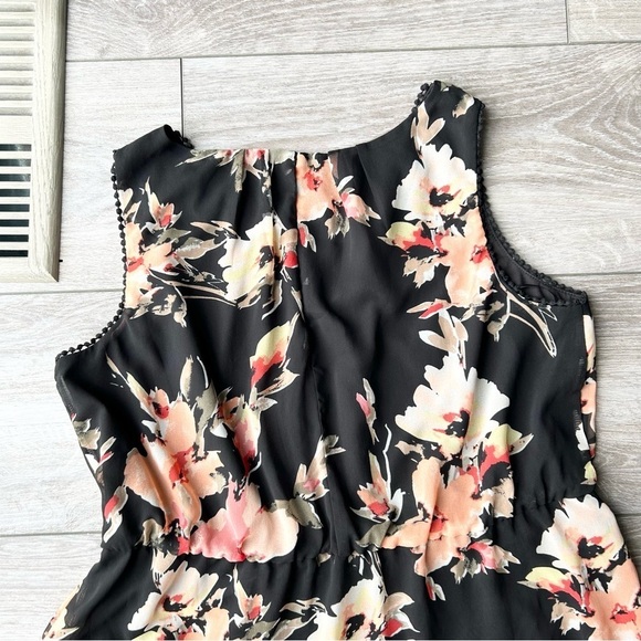 Michel Studio Collection Floral Print High Low Hem Flowy Sleeveless Dress - Picture 13 of 14